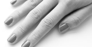manicured-fingers2